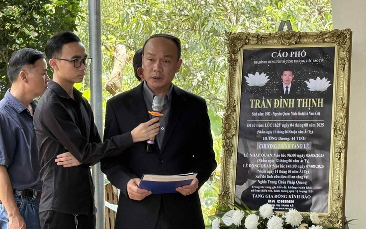 Tiễn đưa trọng tài Trần Đình Thịnh về nơi an nghỉ cuối cùng, Tổng thư ký VFF nói lời nghẹn ngào!