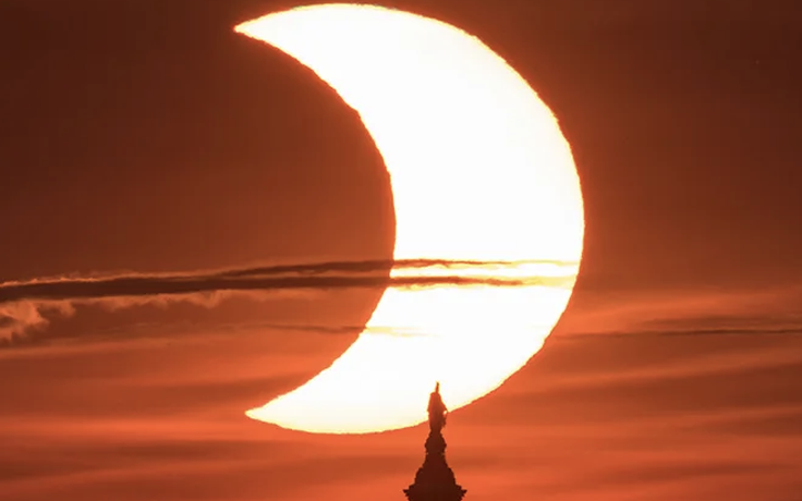 Sắp có nhật thực cuối cùng năm 2025: Người Việt có xem được mặt trăng 'cắn' mặt trời?