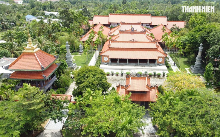 Bên trong chùa cổ gần 200 năm ở Đồng Tháp