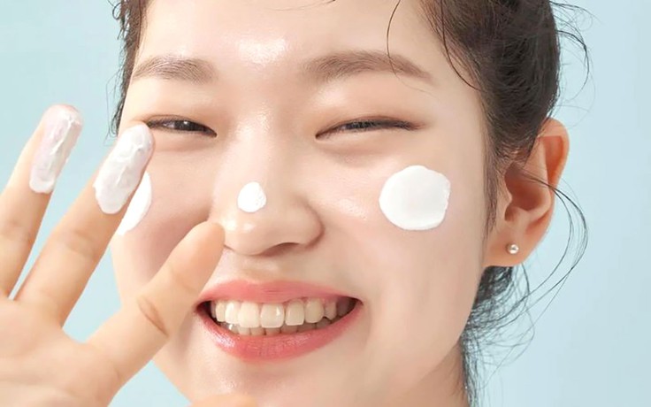 Top 10 kem chống nắng cho da nhạy cảm, mỏng yếu cỡ nào dùng cũng 'êm ru'