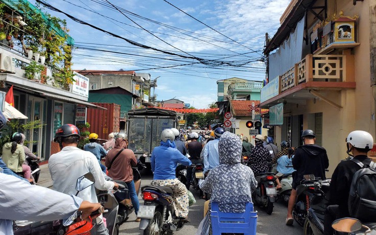 Nội đô Huế bao giờ hết chắn tàu?