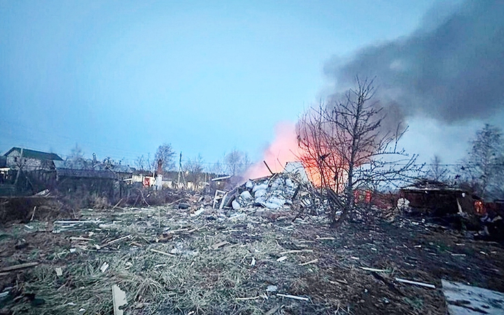 UAV Ukraine ồ ạt tấn công Nga, Ba Lan đóng biên giới với Belarus