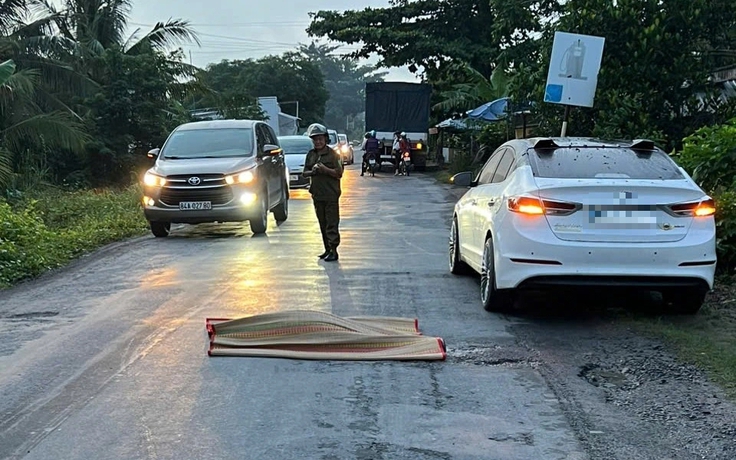 Điều tra nghi án người đàn ông dùng búa đập đầu người khác rồi lao vào xe tải