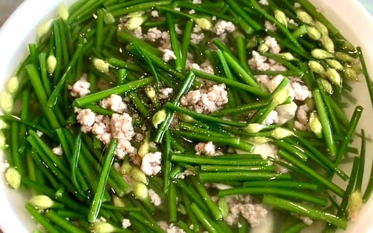 Mùi hương canh hẹ và nỗi nhớ bếp quê