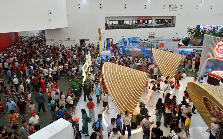 Trưng bày lịch sử hiện đại hút người xem