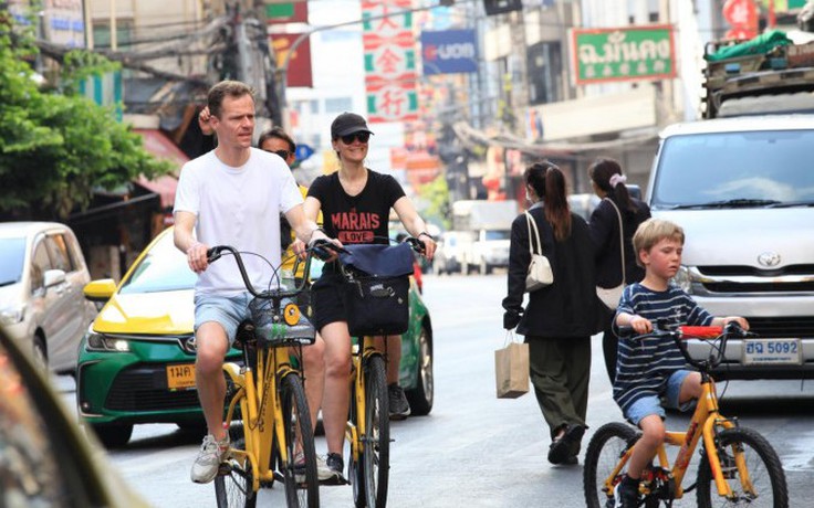 Thái Lan muốn tặng tiền cho du khách nước ngoài mua sắm