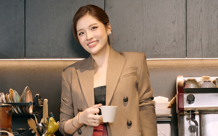 Hoa hậu Phan Hoàng Thu: Nhan sắc cũng cần tiền...