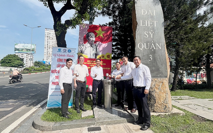 Nước uống trực tiếp - thông điệp văn minh, hiện đại của TP.HCM