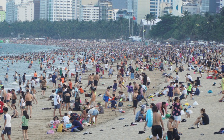 Báo Thái: Vì sao khách Trung Quốc đến Việt Nam đông hơn Thái Lan?