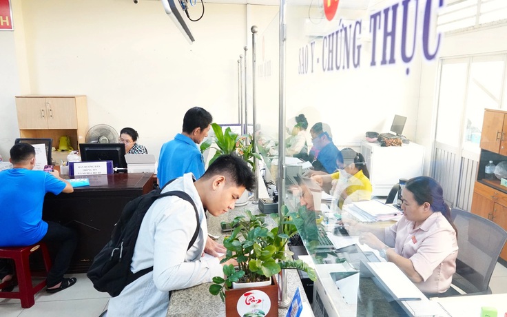 Công chức phường, xã TP.HCM có thể ký sao y, chứng thực