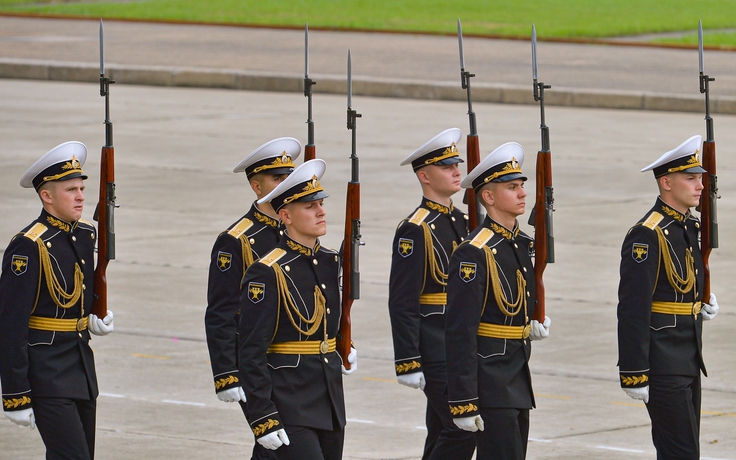 Bật mí những loại súng của khối quân đội nước ngoài tham gia diễu binh A80