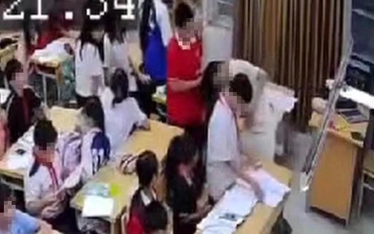 Vụ học sinh giật tóc, dúi đầu cô giáo trong lớp: Nghiêm trọng, kiên quyết xử lý
