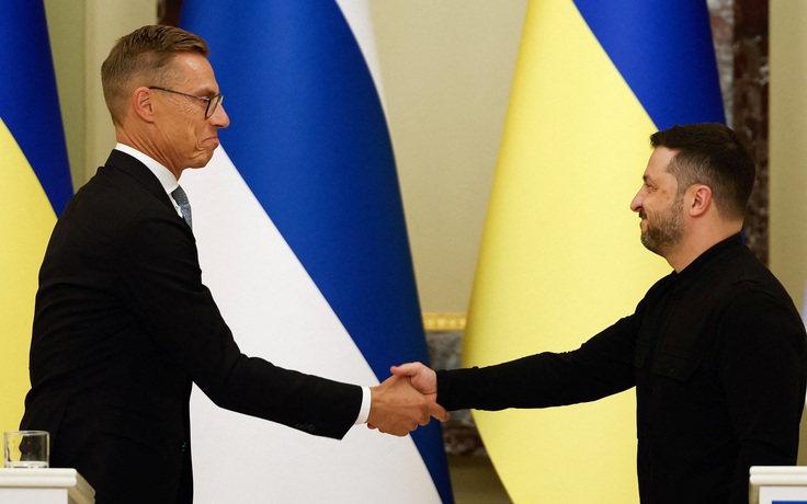 Ukraine hối đồng minh gia tăng sức ép lên Nga