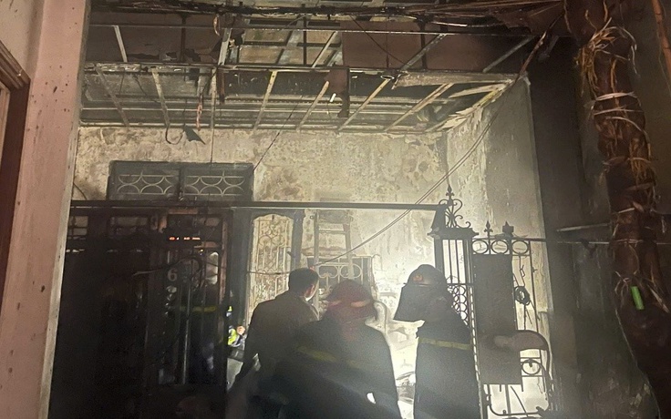 Cháy nhà trong ngách nhỏ ở Hà Nội nghi do bị phóng hỏa