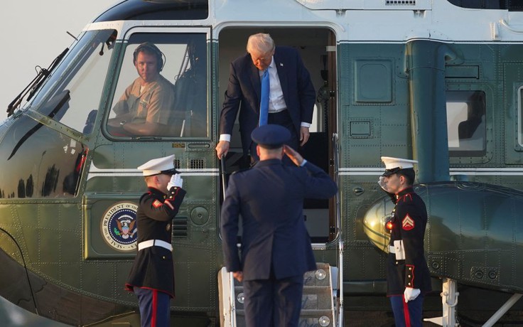 Truy tố người chiếu laser vào trực thăng Marine One sắp chở Tổng thống Trump