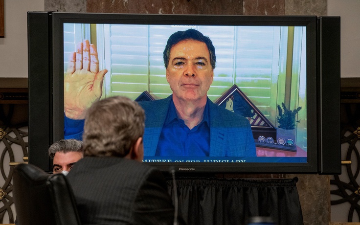 Cựu Giám đốc FBI James Comey bị truy tố hình sự