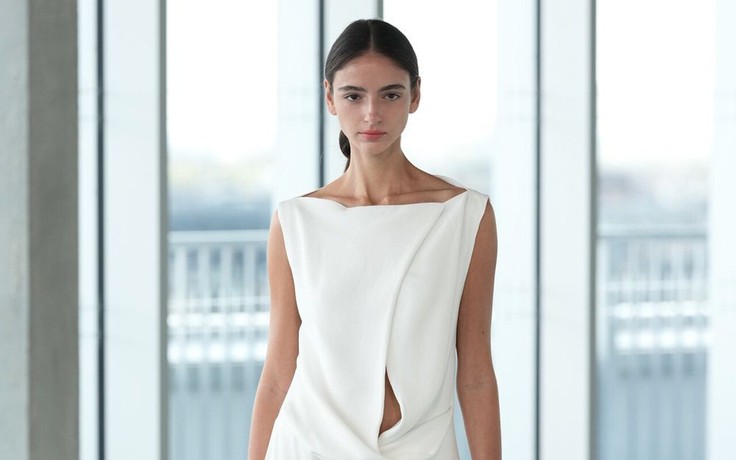 Những bộ cánh tối giản đẳng cấp của các nàng công sở