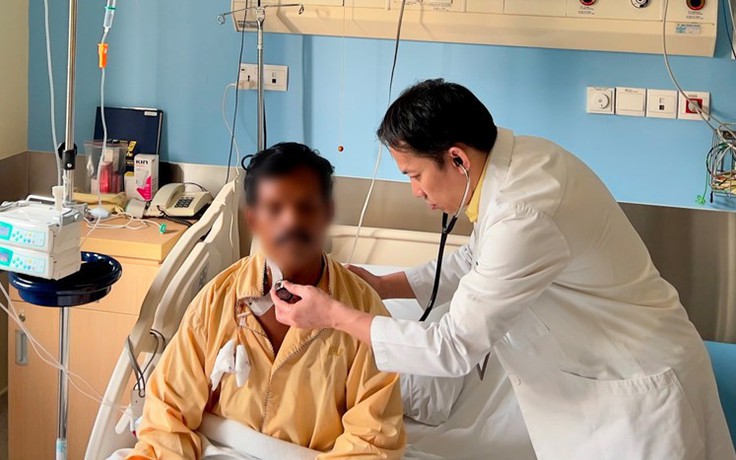 Đang làm việc ngoài khơi, người đàn ông bất ngờ ngã gục do nhồi máu cơ tim