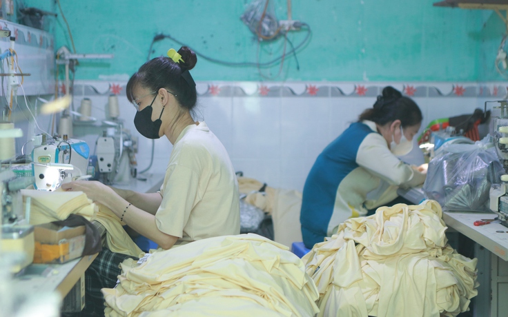 Lao động rời TP.HCM ngày càng nhiều: Làm sao giữ chân người xa quê?