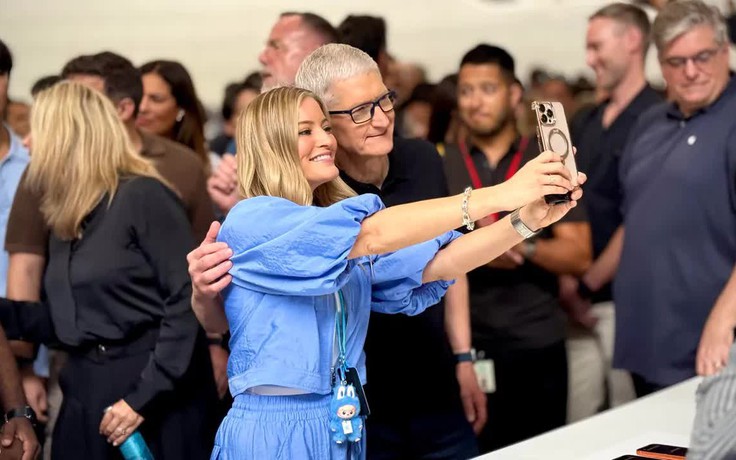 iPhone 17 khiến cả thế giới thay đổi cách chụp selfie