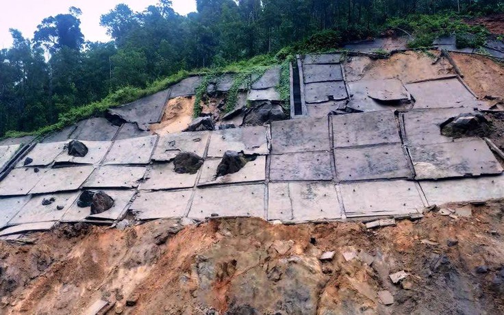 Bão số 10: Sạt trượt nghiêm trọng trên tuyến QL14E, nhiều khu vực ngập lụt