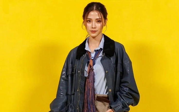 Từ da lộn đến vải nhăn cùng sắc hồng, cuộc 'nổi loạn' của thời trang