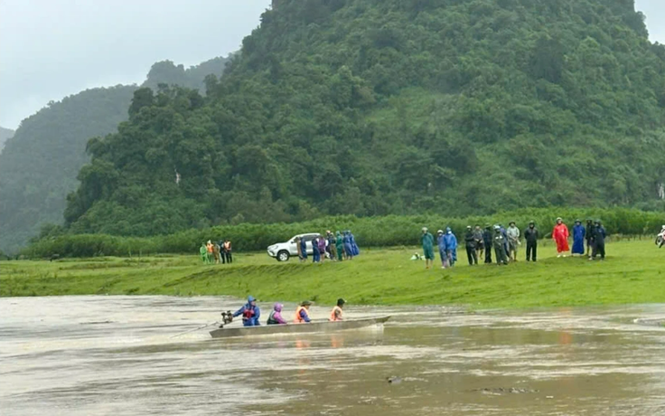 Nam sinh ở Quảng Trị bị lũ cuốn mất tích