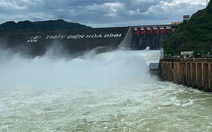 20 giờ hôm nay thủy điện Hòa Bình xả lũ