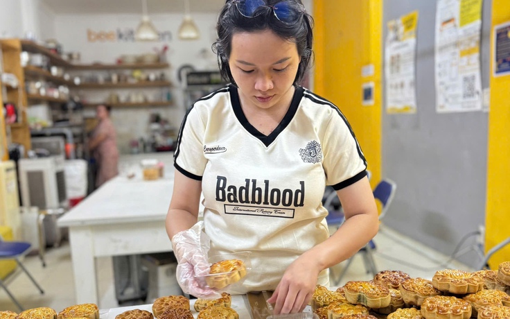 Bánh trung thu '2 giảm' dành tặng bệnh nhi suy thận