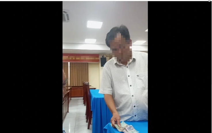 Xôn xao clip trả lại 2 triệu đồng hỗ trợ 'hậu Covid' tại phường Bình Hưng Hòa