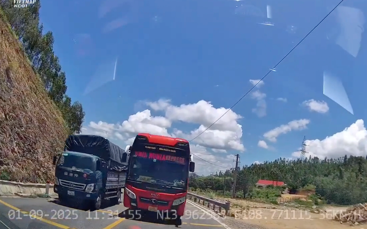 Xác minh vụ xe khách giường nằm vượt ẩu trên đèo An Khê