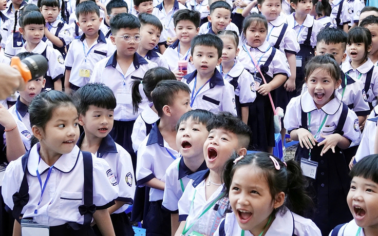 Tranh luận sôi nổi về đồng phục