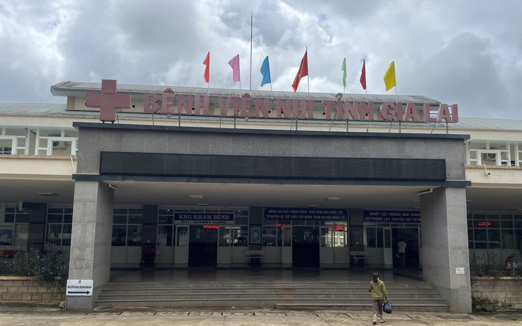 Ăn thịt cóc, 9 trẻ bị ngộ độc phải cấp cứu