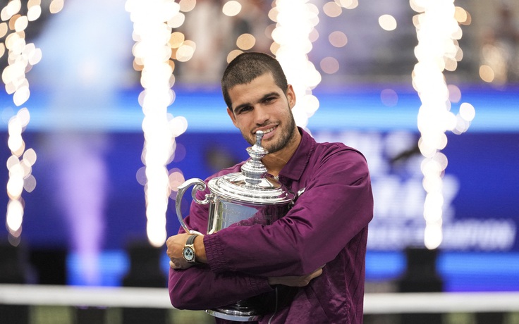 Alcaraz đăng quang Grand Slam Mỹ mở rộng 2025, Sinner thua khâm phục