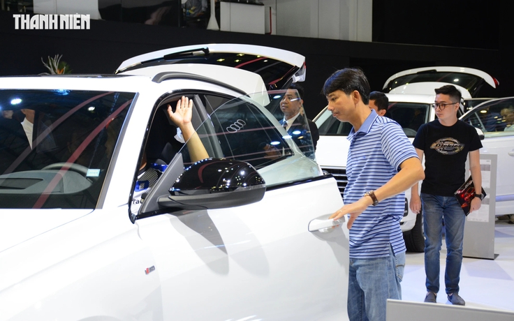 Ô tô máy xăng, dầu bán chạy nhất Việt Nam vẫn ồ ạt giảm giá