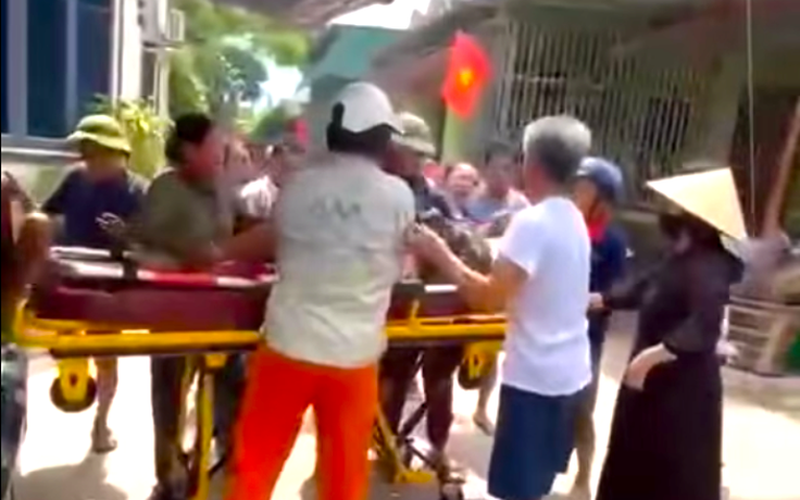 Người đàn ông tử vong vì bị ong đốt