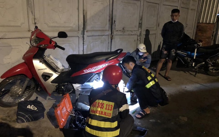 Rong ruổi mỗi đêm để giúp người