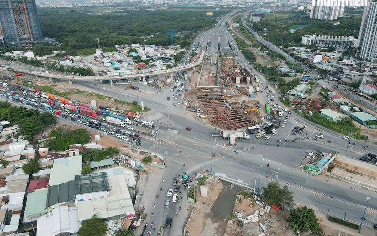 Thêm hầm chui tại nút giao An Phú chuẩn bị thông xe, cứu kẹt xe khu Đông