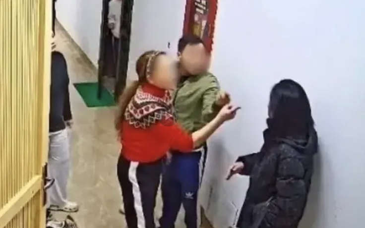 Hành hung hàng xóm vì phản ánh ‘con nghịch’ lên nhóm cư dân