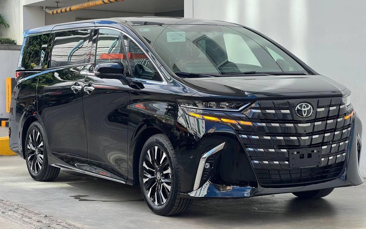 Xe MPV 'xịn' nhất của Toyota tại Việt Nam tiếp tục bị triệu hồi 6 xe