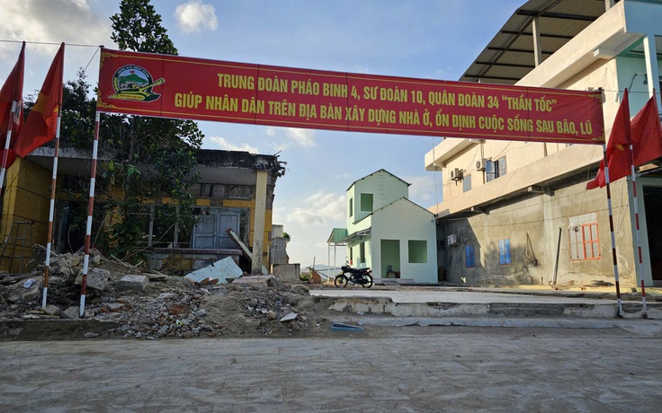 Đắk Lắk: Tập trung toàn lực, quyết bàn giao 606 nhà tránh lũ trước 19.1