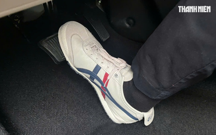 5 mẹo nhỏ giúp người mới lái ô tô tránh đạp nhầm chân ga, phanh