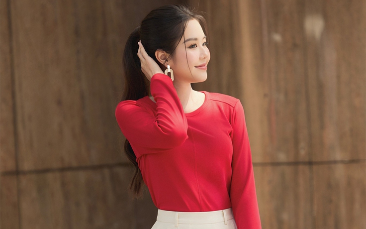 Bừng sáng phong cách với chân váy trắng và quần trắng thanh lịch