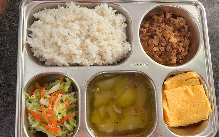 Chưa thống nhất với phụ huynh, bếp ăn bán trú trường học ở Quảng Trị tạm dừng