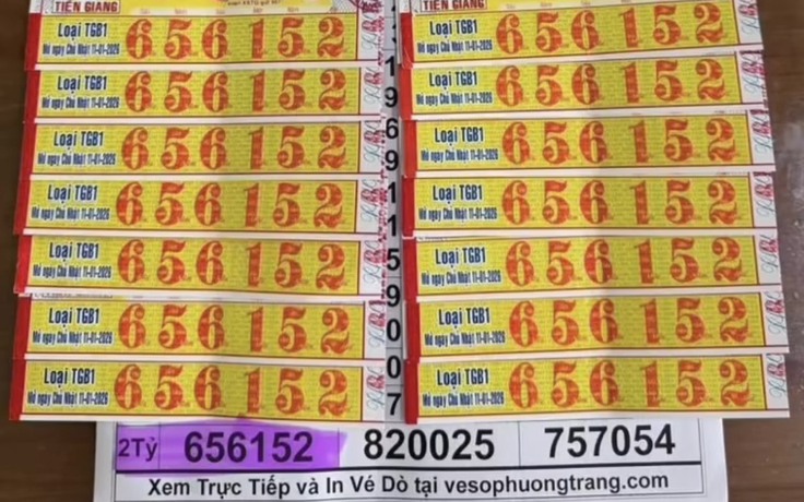 Khách Tây Ninh trúng độc đắc 14 tờ xổ số miền Nam, nhận 28 tỉ tiền mặt