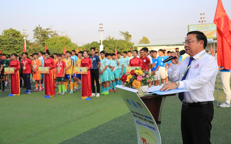 Hàng ngàn trái tim hội tụ ở ‘đất sen hồng’