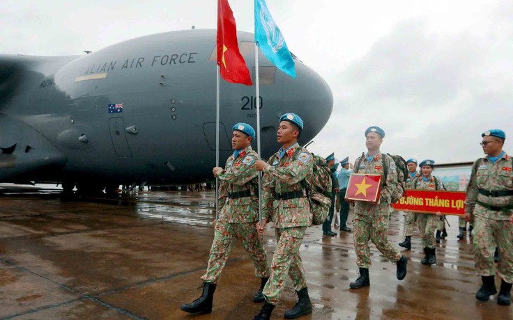 Từ phá thế 'bao vây' đến định hình vị thế