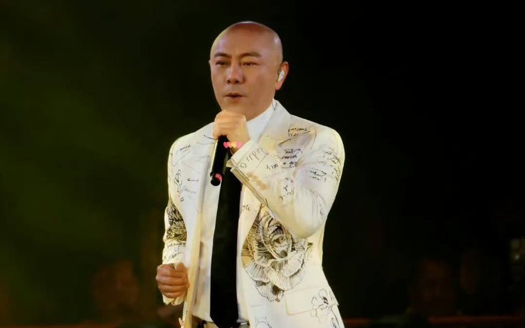 Trương Vệ Kiện: Tuổi thơ cơ cực và cuộc đời đầy biến cố