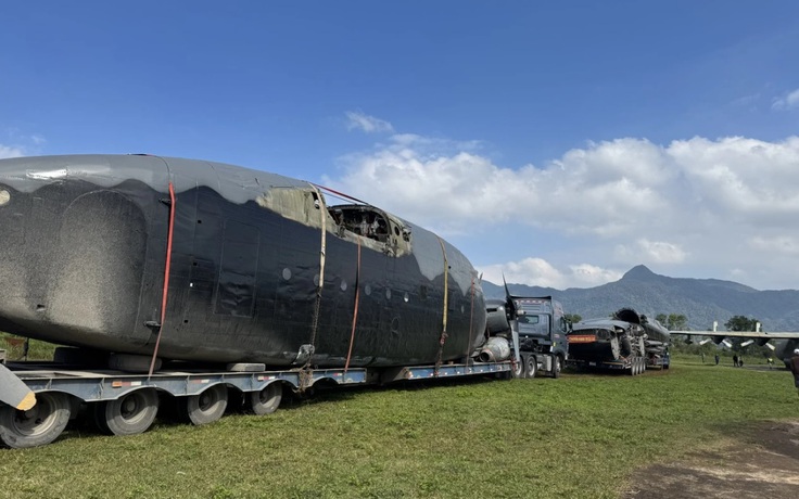 Đưa máy bay vận tải C-119 từ Đồng Nai về trưng bày tại sân bay Tà Cơn