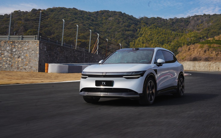 Zeekr hé lộ thời điểm mang xe điện hạng sang về Việt Nam